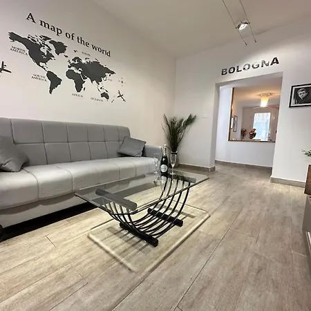 Marconi Free Parking / Near The Airport *